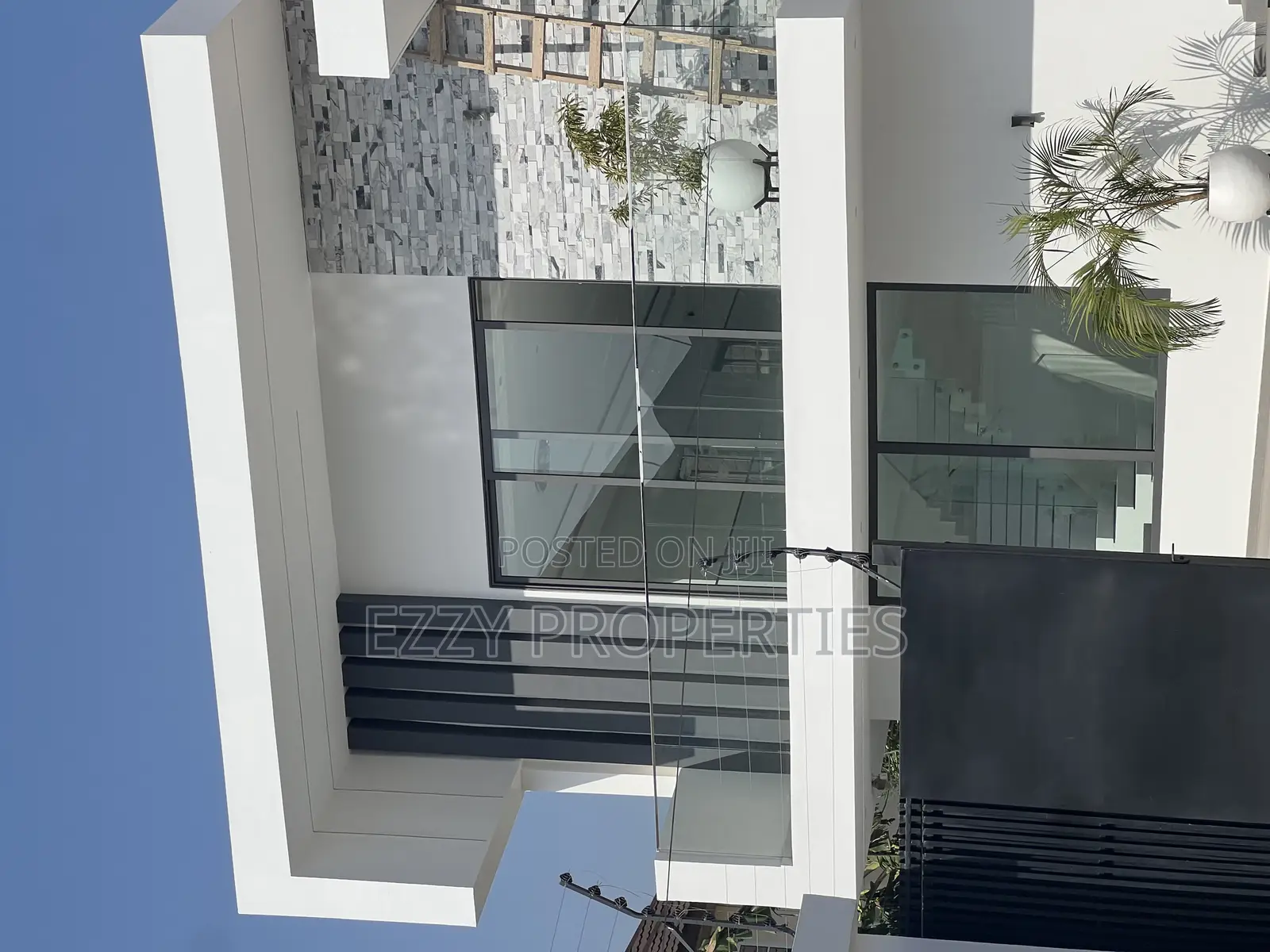 4bdrm Duplex in Botwe Little Roses for sale in Ashaley Botwe