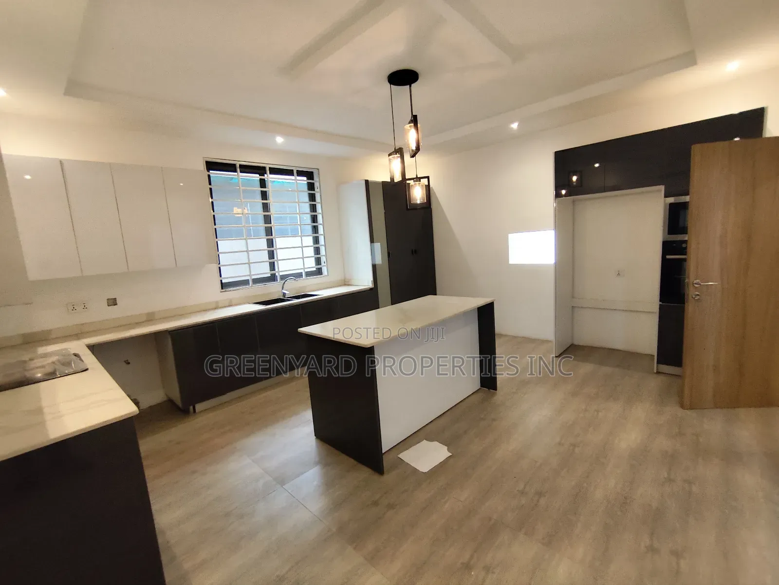 4bdrm House in Ars, East Legon for sale in East Legon