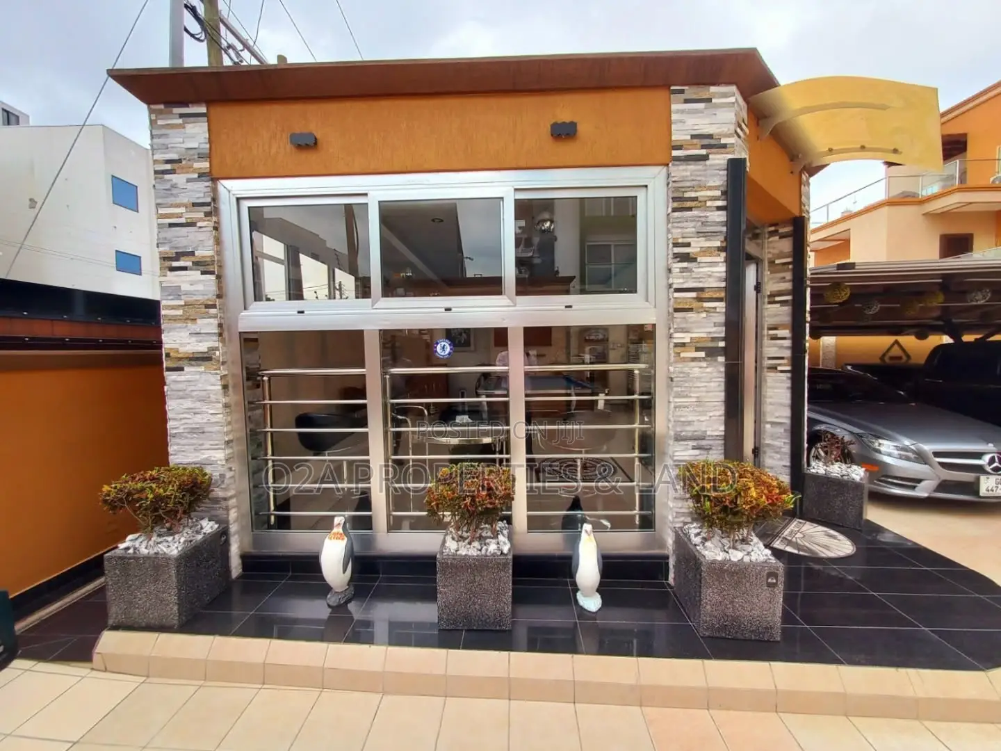 Furnished 6bdrm House in East Legon, Near Kfc, American House for sale in American House