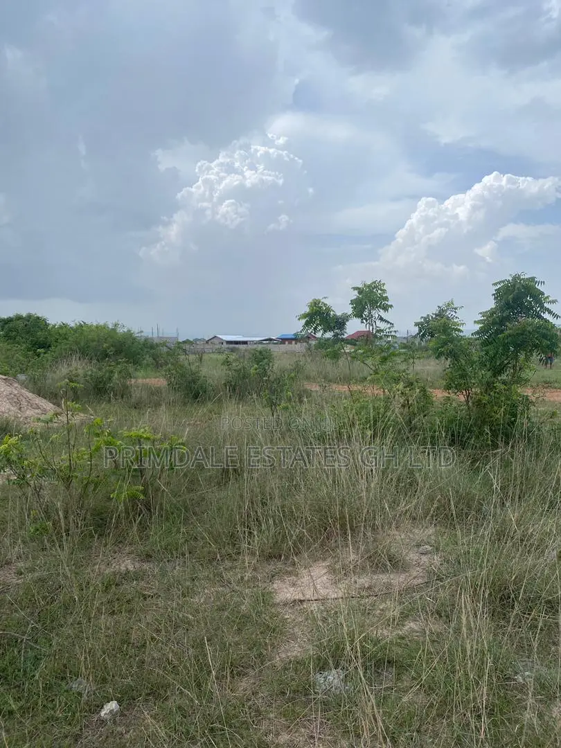 Afienya Asaase Foofo 80x100sq Ft. in Sakumono