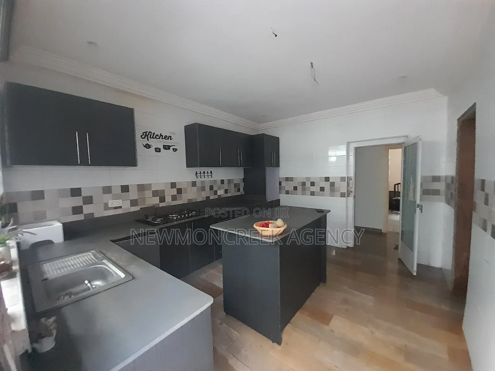 4bdrm Duplex in Oyarifa Estate, Accra Metropolitan for rent in Accra Metropolitan