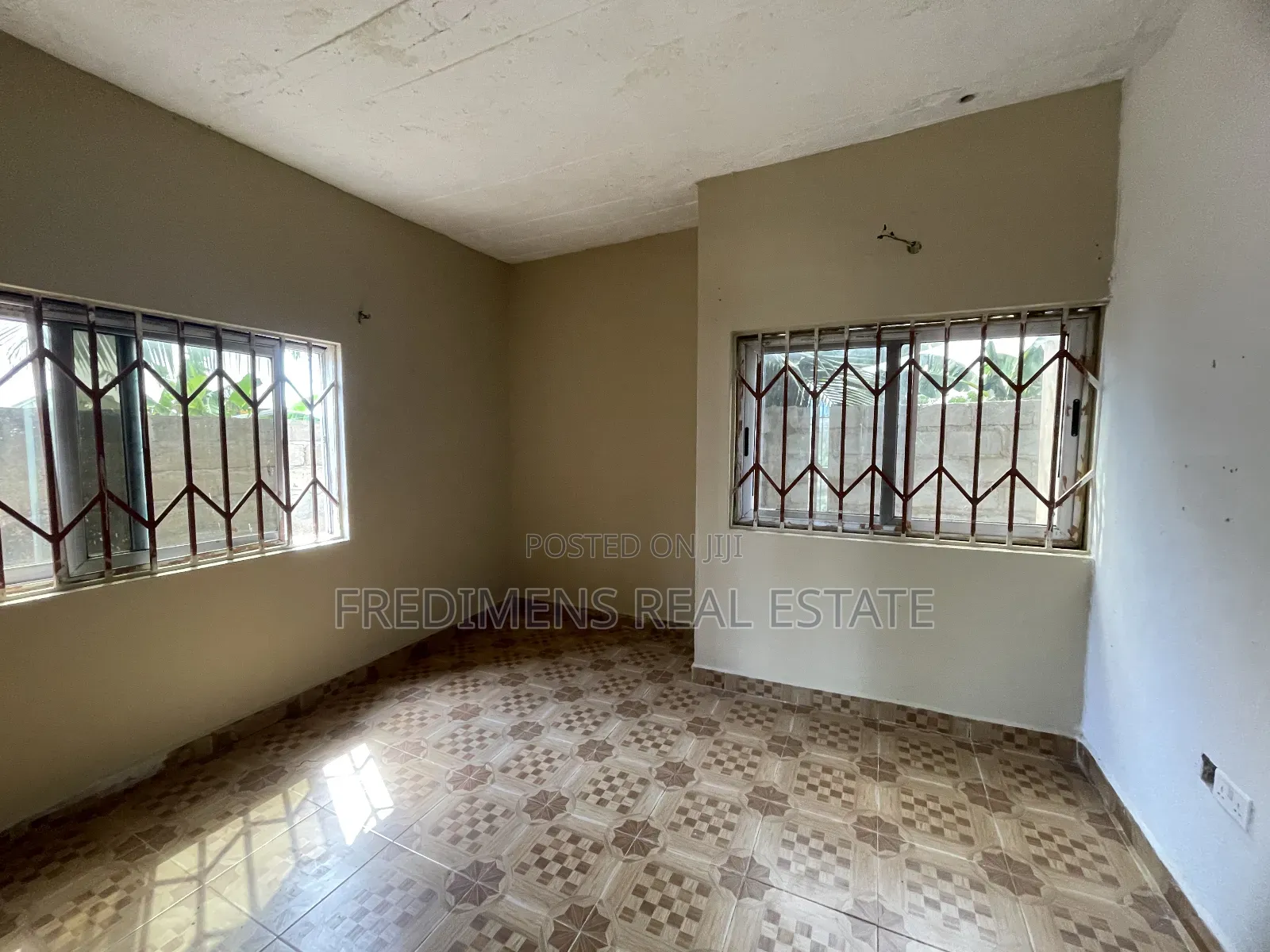 6bdrm House in Fredimens Real, Awutu Senya East Municipal for sale in Awutu Senya East Municipal