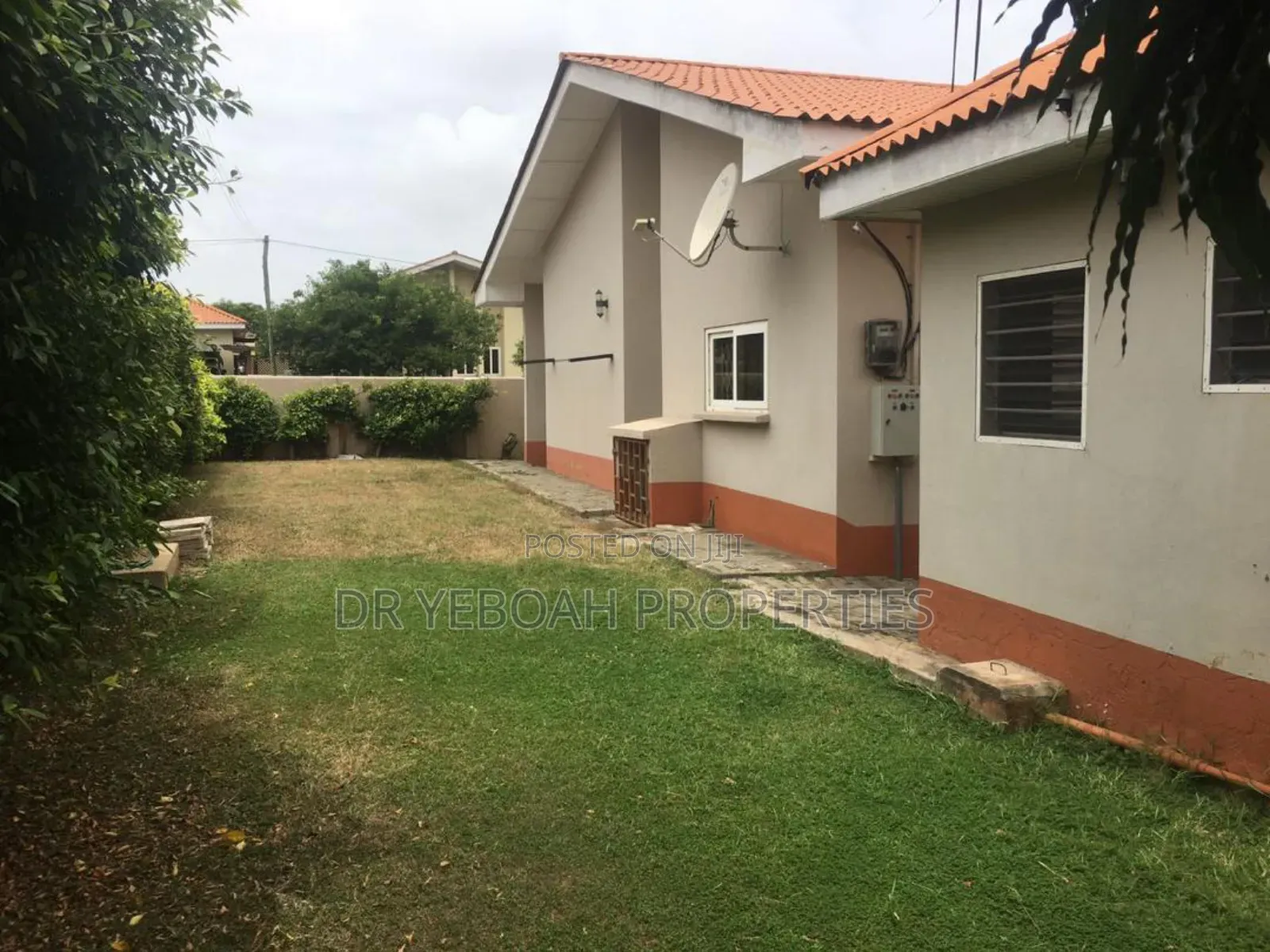 3bdrm House in Spintex Regimanuel:- for sale in Spintex