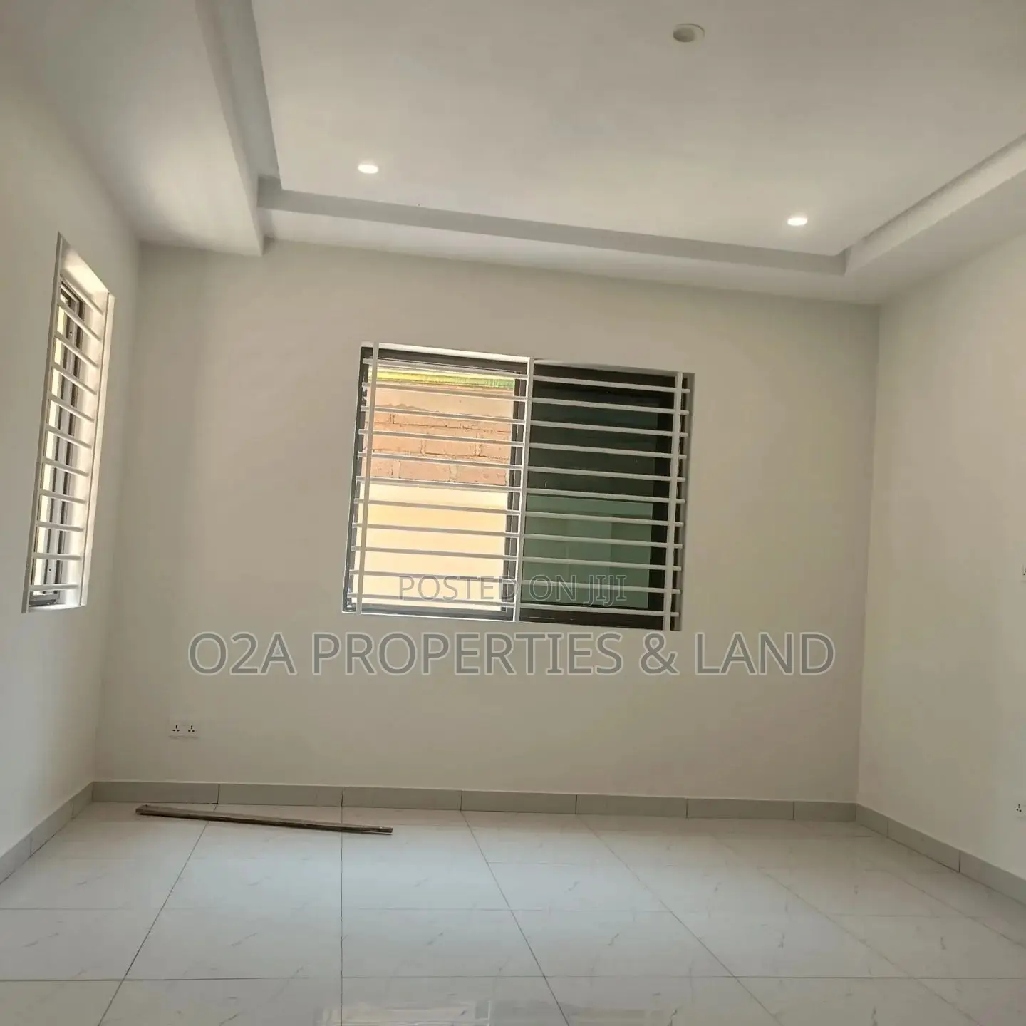5bdrm House in East Legon, American House for sale in American House
