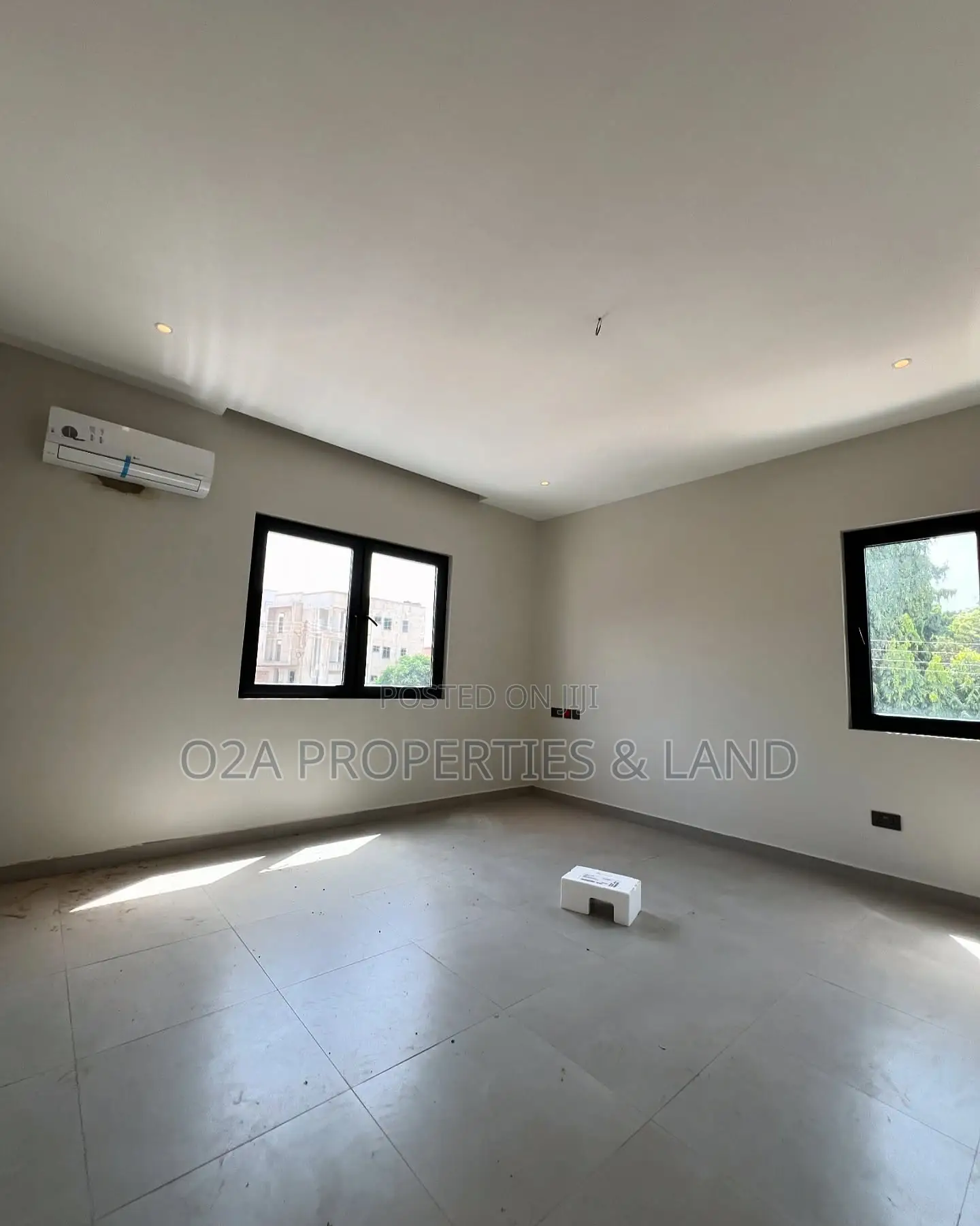 5bdrm House in East Legon, American House for sale in American House