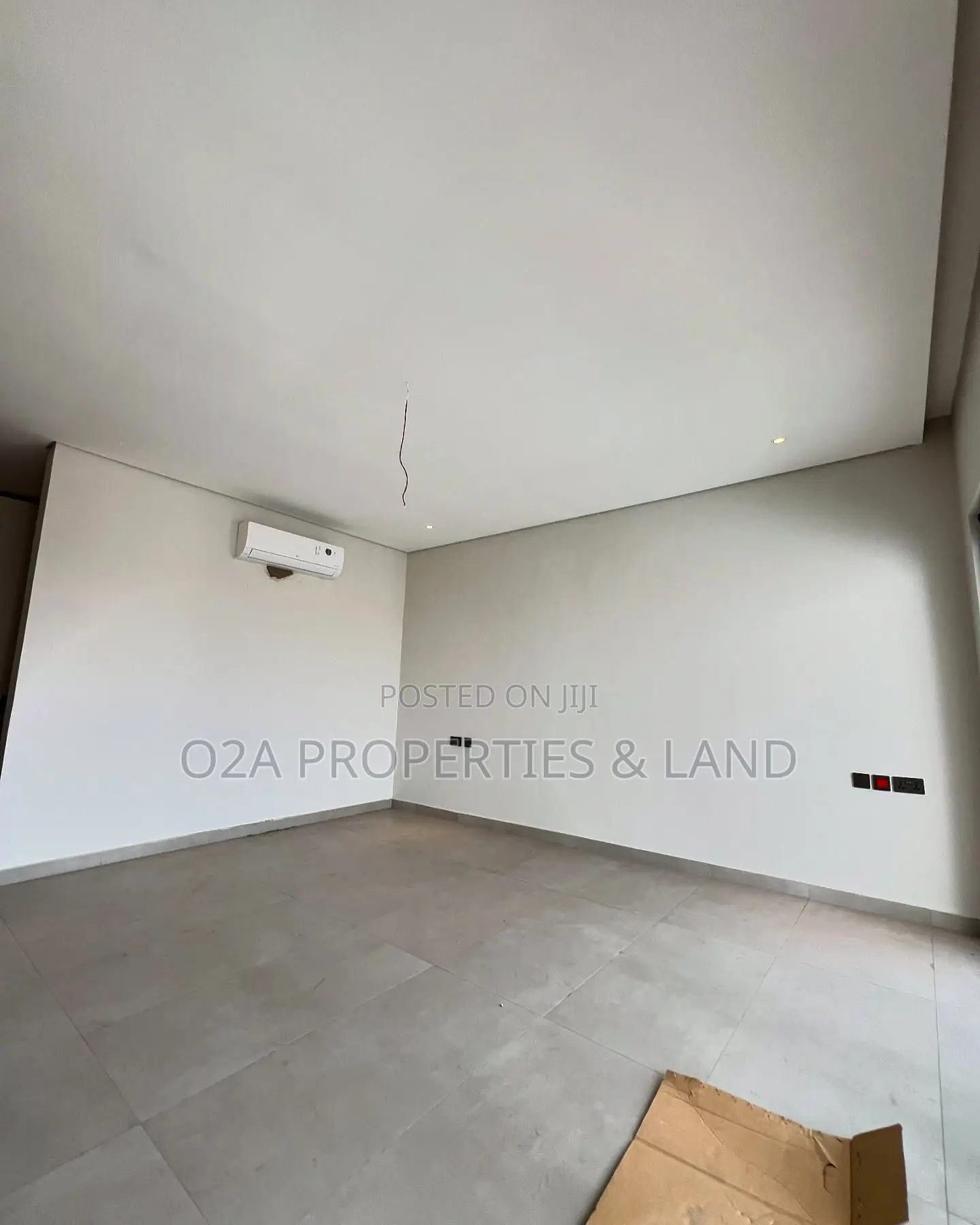 5bdrm House in East Legon, American House for sale in American House