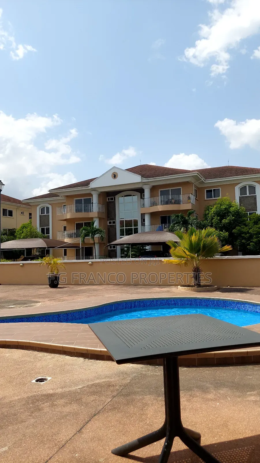 Furnished 3bdrm Apartment for sale in Airport Residential Area