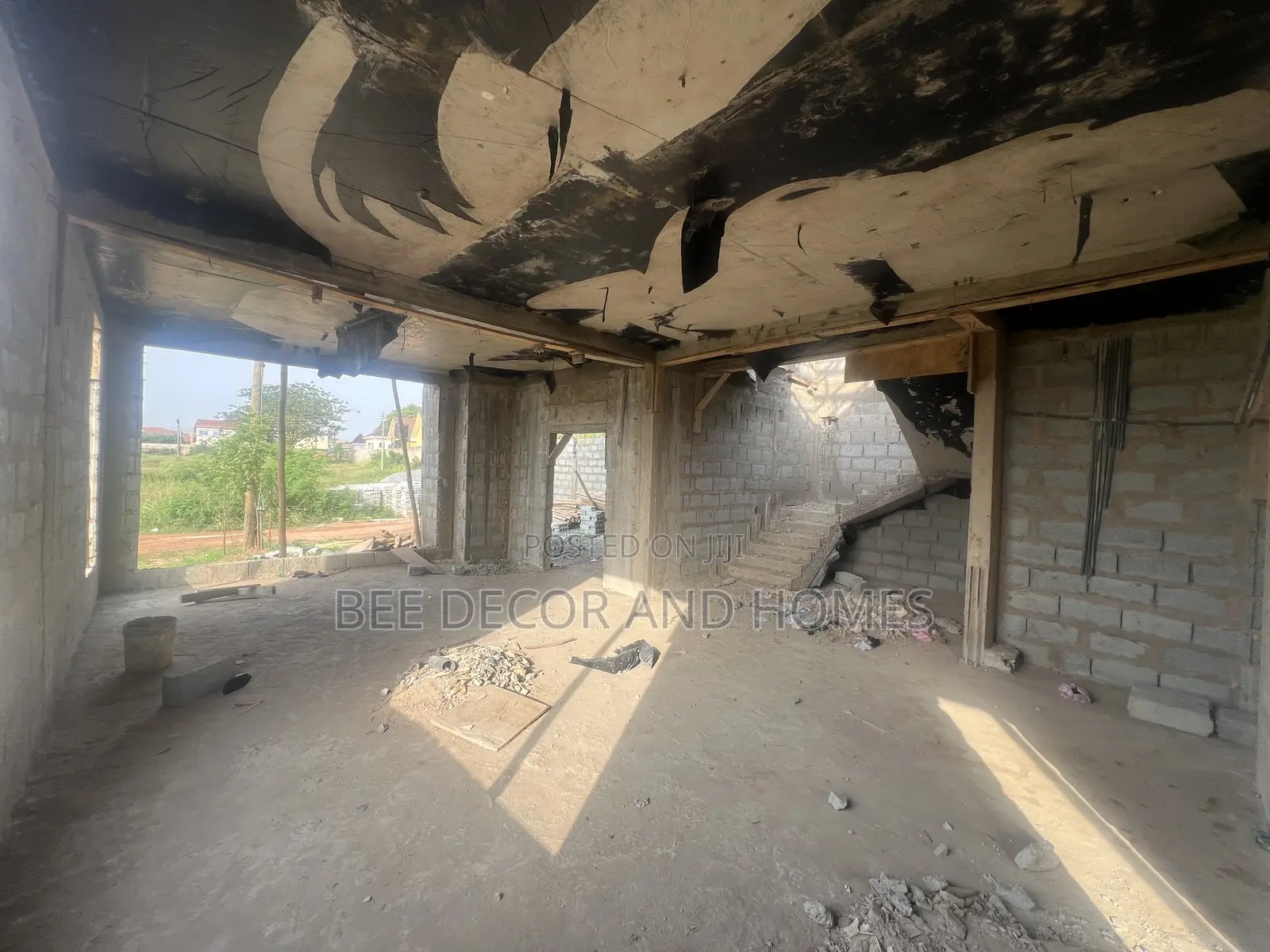 4bdrm House in Bee Decor & Homes, Old Ashomang for sale in Old Ashomang