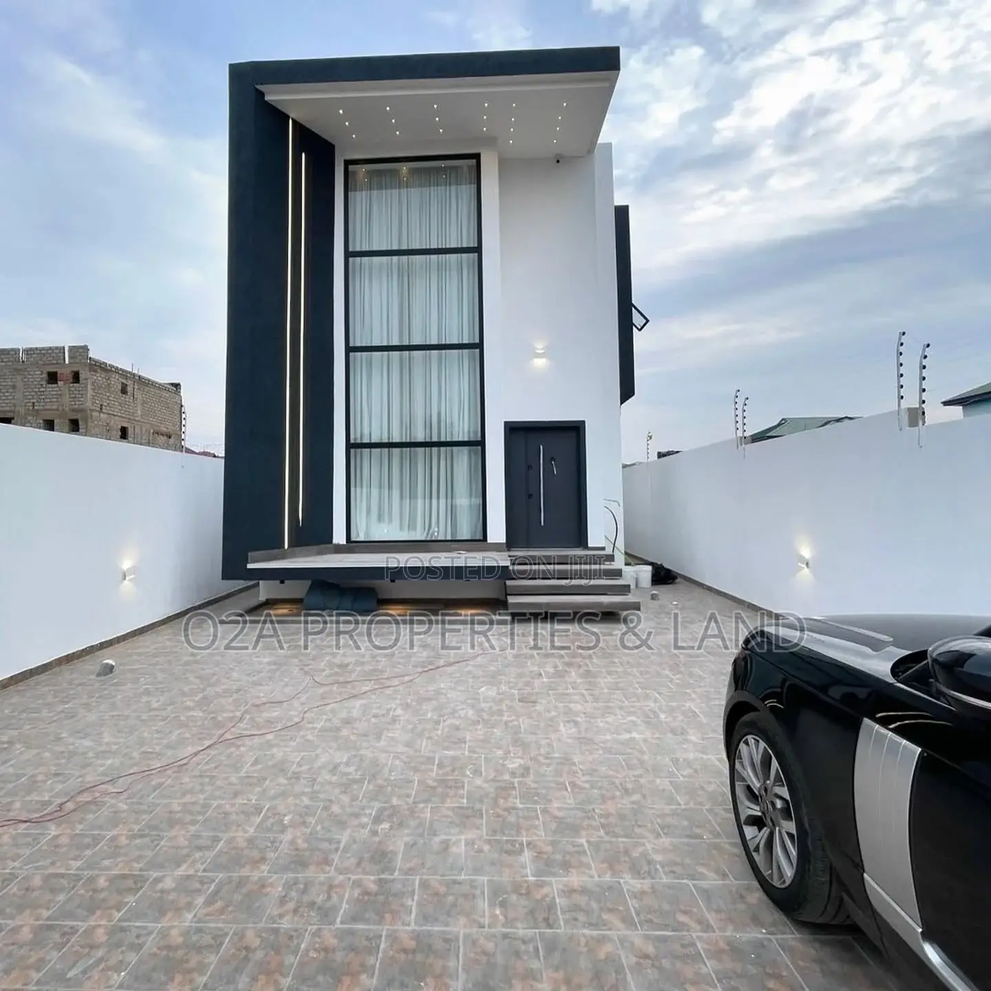 4bdrm House in Ashaley Botwe, Lake Side Estate for sale in Lake Side Estate