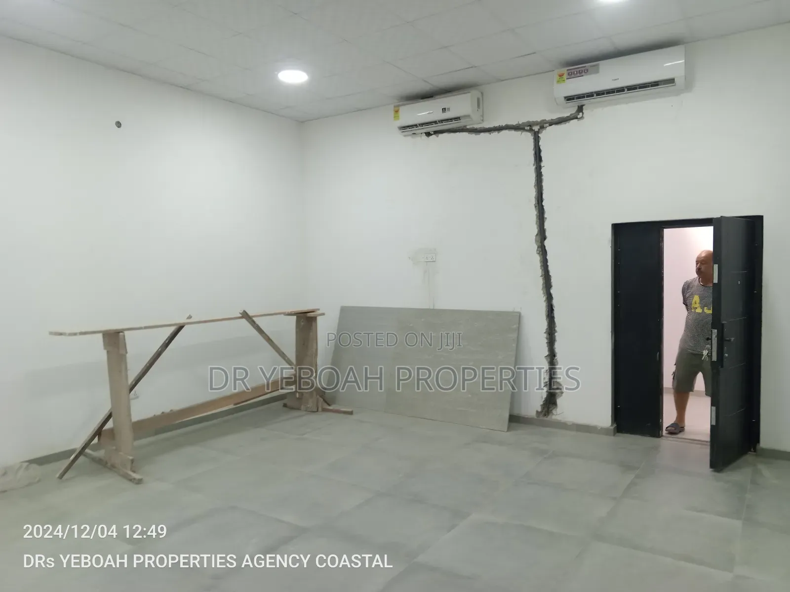 Spintex:- Office Space to Let in Spintex