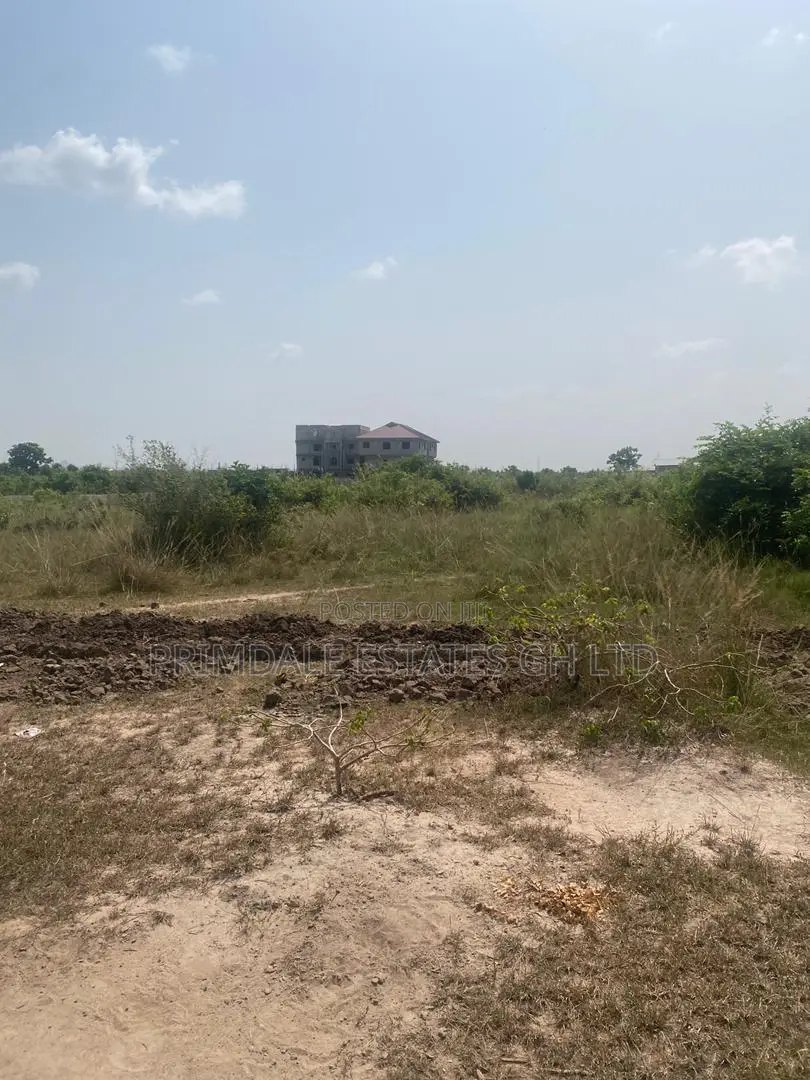 Lands at Odumse-Afienya! in Sakumono