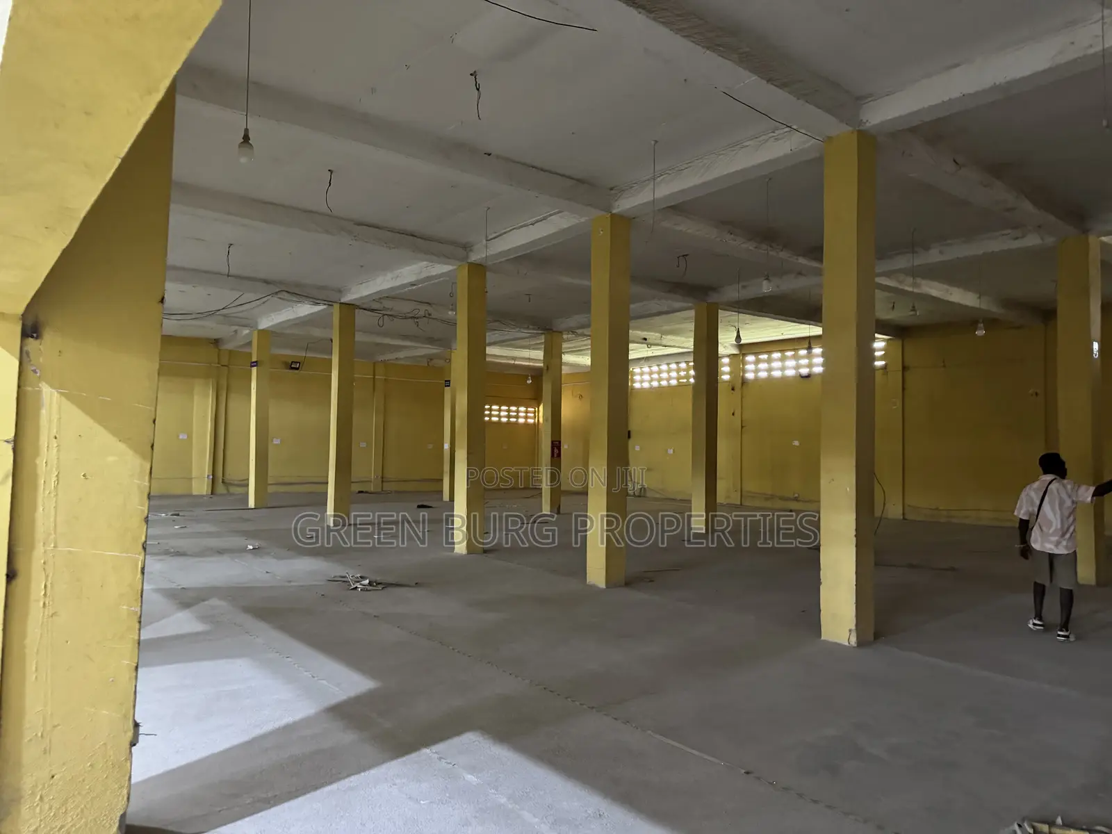 Ware House to-Let in Spintex