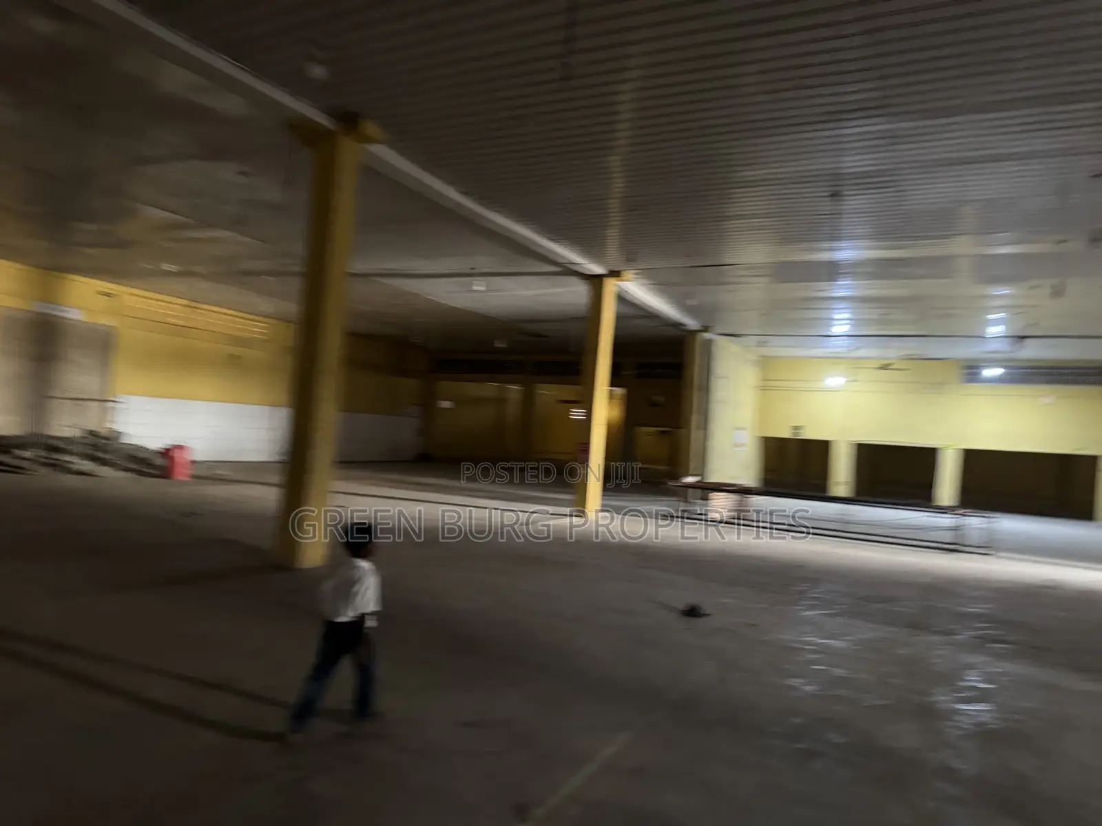 Ware House to-Let in Spintex