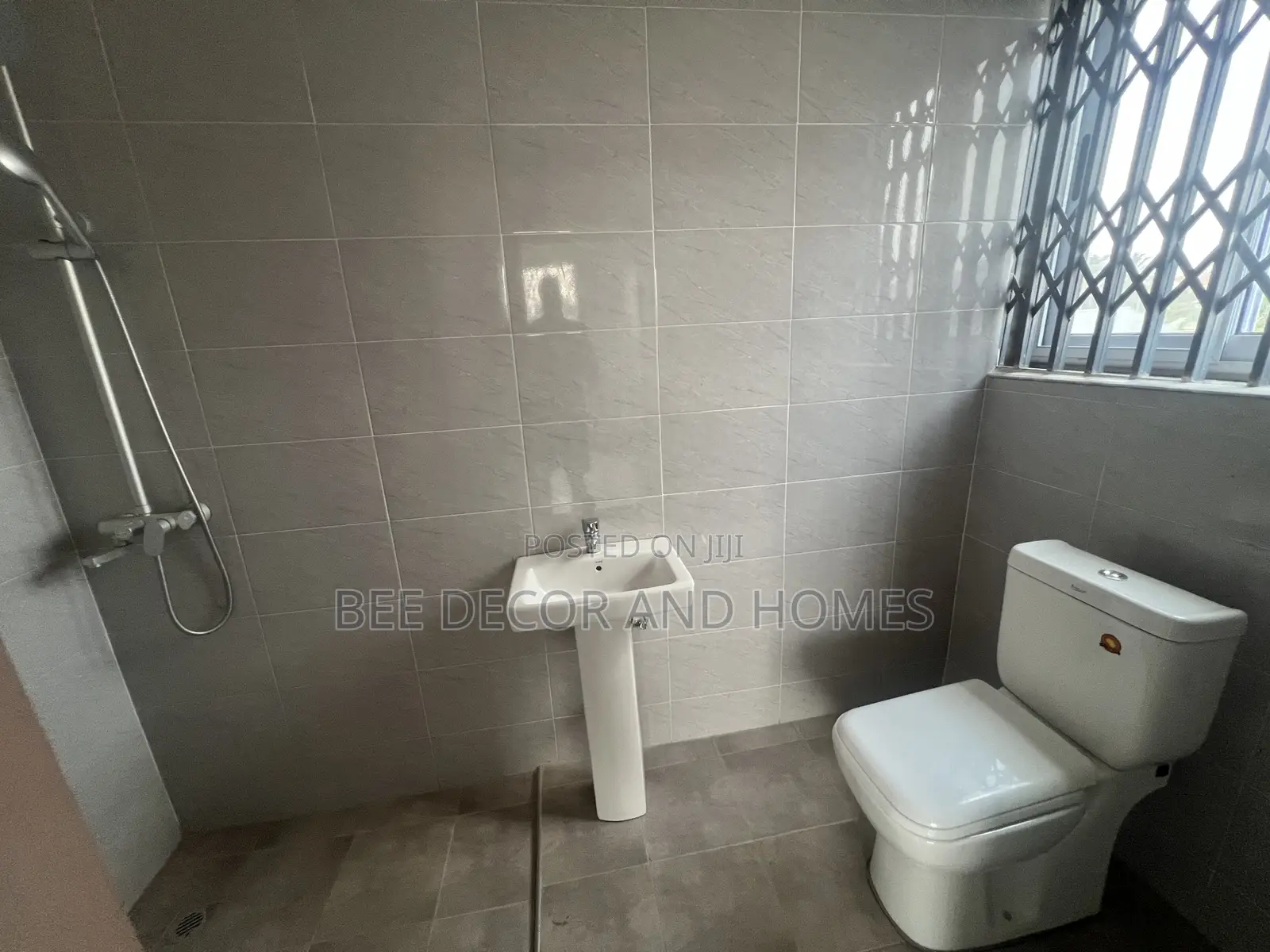 2bdrm Apartment in Bee Decor & Homes, Adenta for rent in Adenta