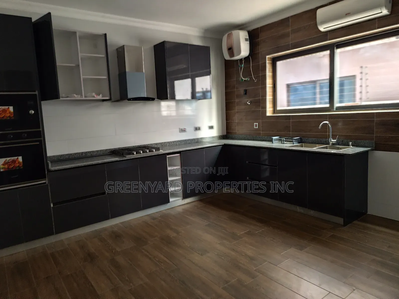 3bdrm Apartment in A&C, East Legon for rent in East Legon