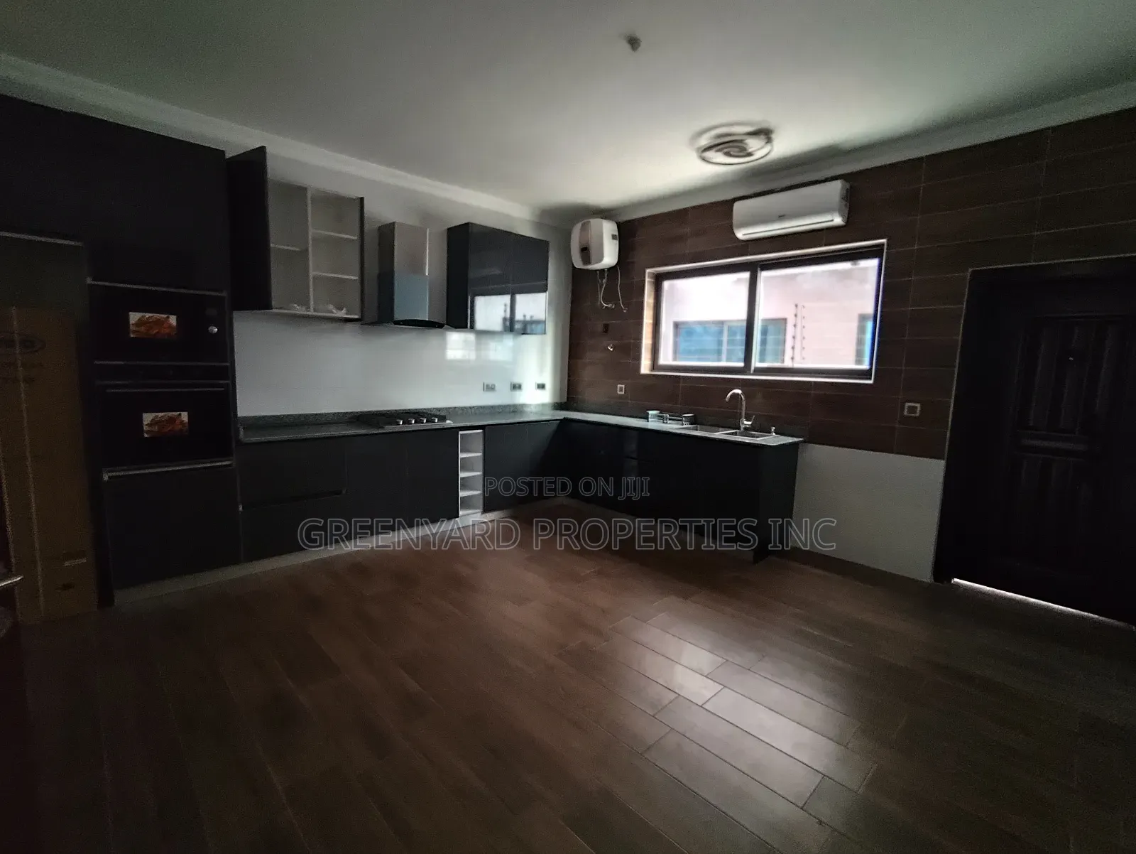 3bdrm Apartment in A&C, East Legon for rent in East Legon