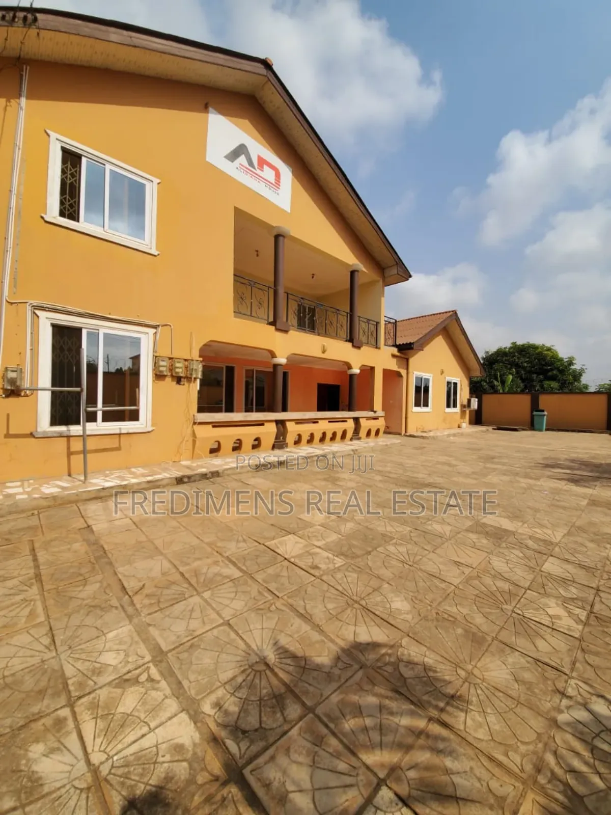 15bdrm Apartment in Fredimens Real, Kumasi Metropolitan for sale in Kumasi Metropolitan