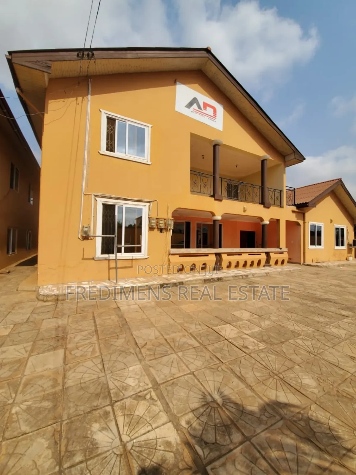 15bdrm Apartment in Fredimens Real, Kumasi Metropolitan for sale in Kumasi Metropolitan
