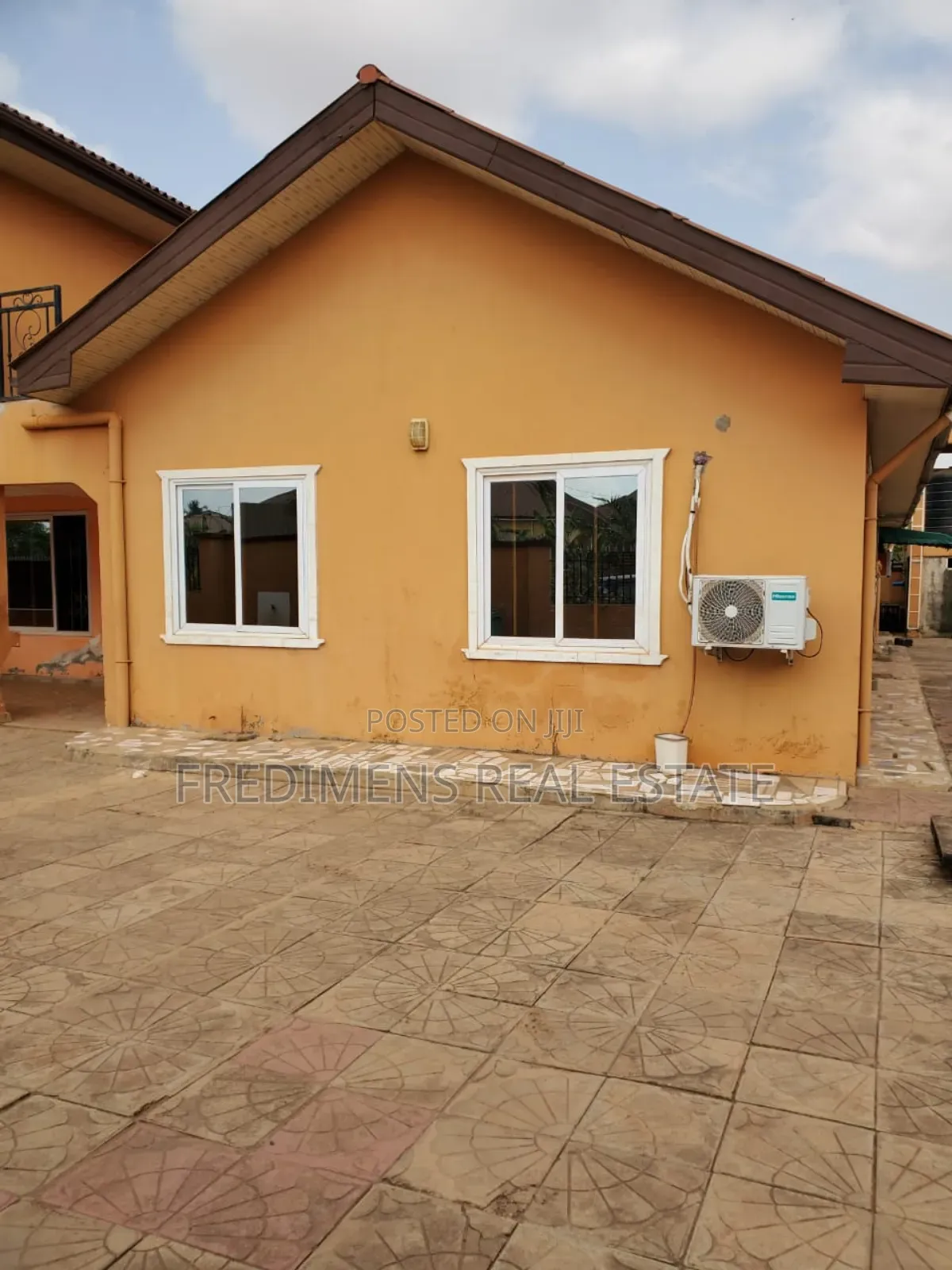 15bdrm Apartment in Fredimens Real, Kumasi Metropolitan for sale in Kumasi Metropolitan