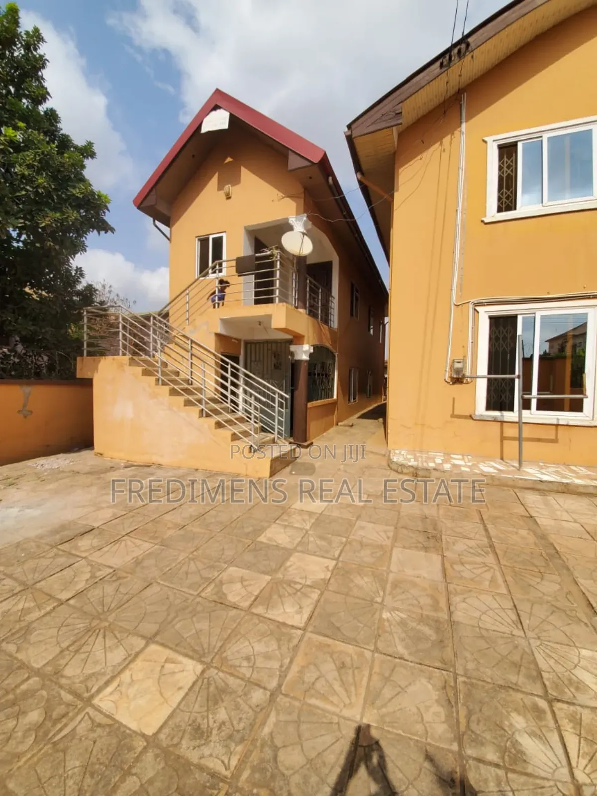 15bdrm Apartment in Fredimens Real, Kumasi Metropolitan for sale in Kumasi Metropolitan