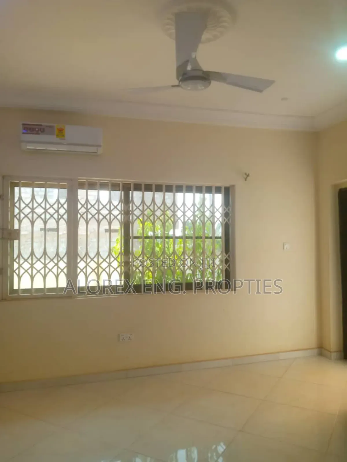 1bdrm Apartment in Chamber Self, Oyibi for rent in Oyibi