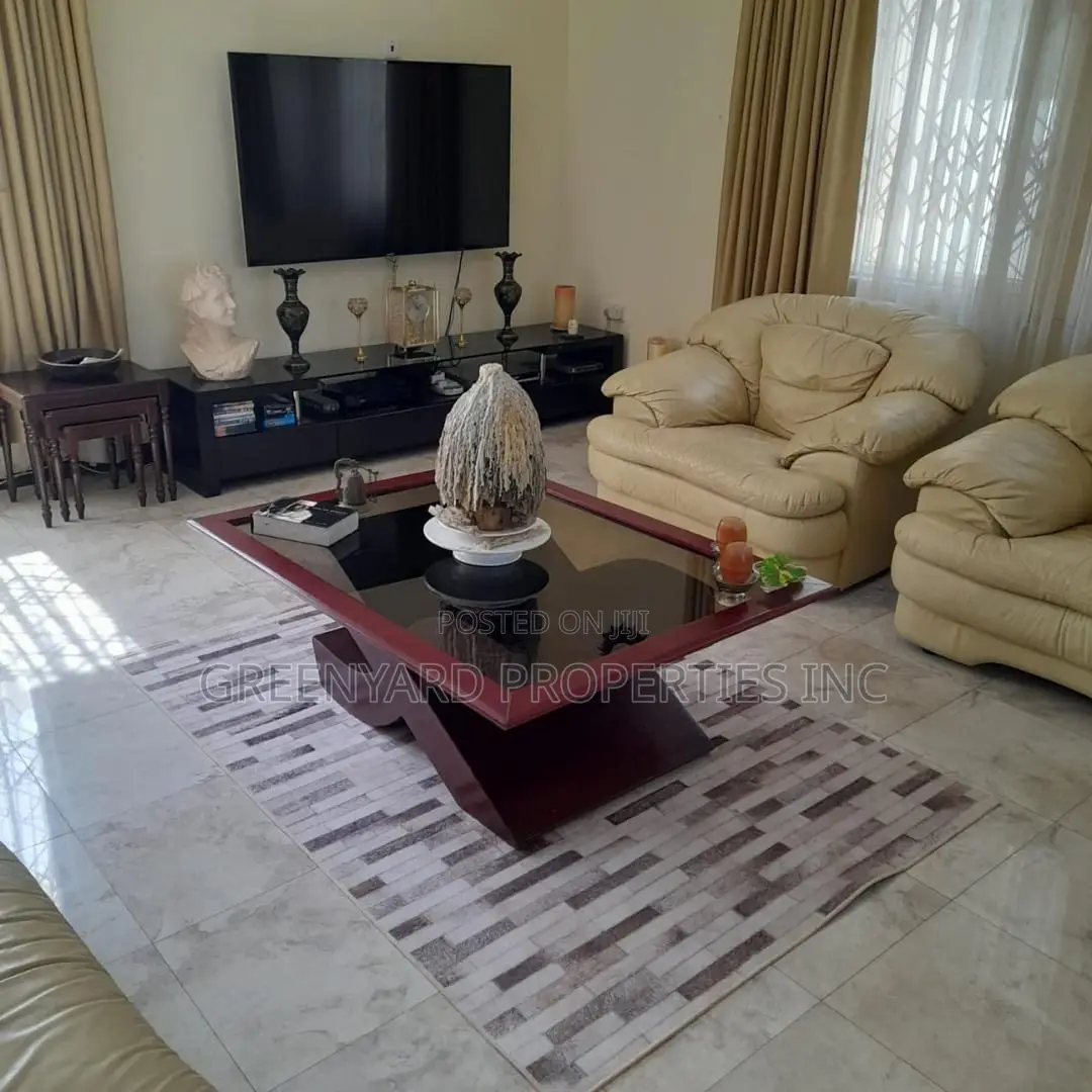 7bdrm Mansion in Adjinganor, East Legon for sale in East Legon