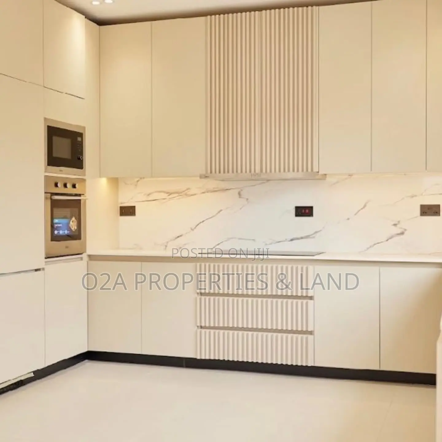 4bdrm House in East Airport for sale in Airport Residential Area
