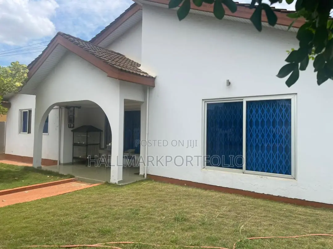5bdrm House in Emefs Estate, Tema Metropolitan for sale in Tema Metropolitan