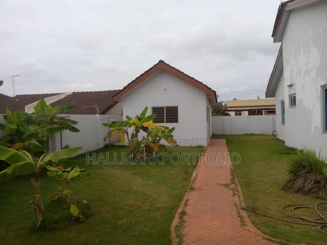 5bdrm House in Emefs Estate, Tema Metropolitan for sale in Tema Metropolitan