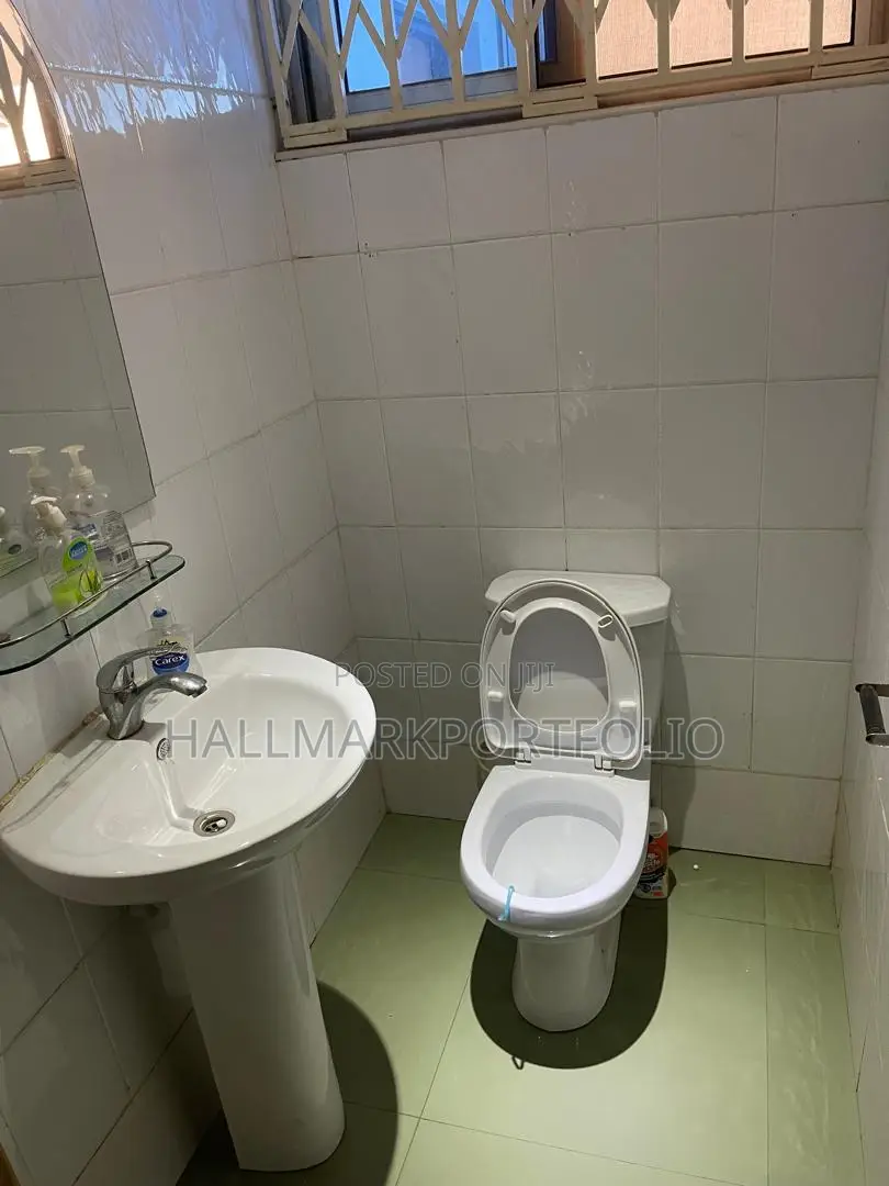 5bdrm House in Emefs Estate, Tema Metropolitan for sale in Tema Metropolitan