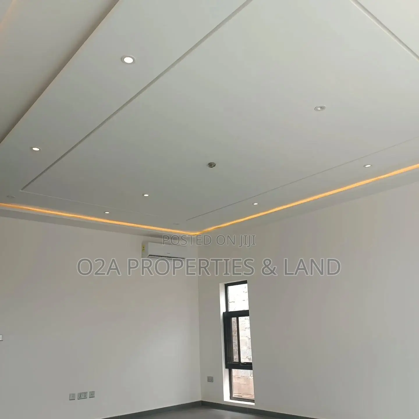5bdrm House in Adenta, Barrier for sale in Barrier