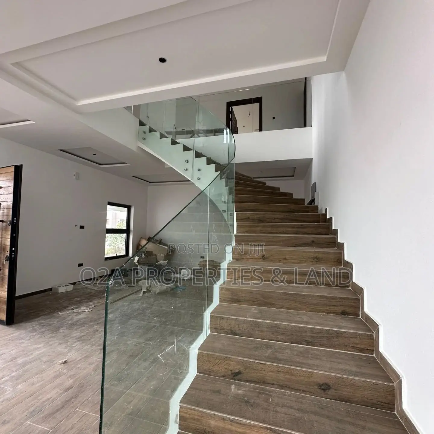 5bdrm House in Lakeside Estate for sale in Lake Side Estate