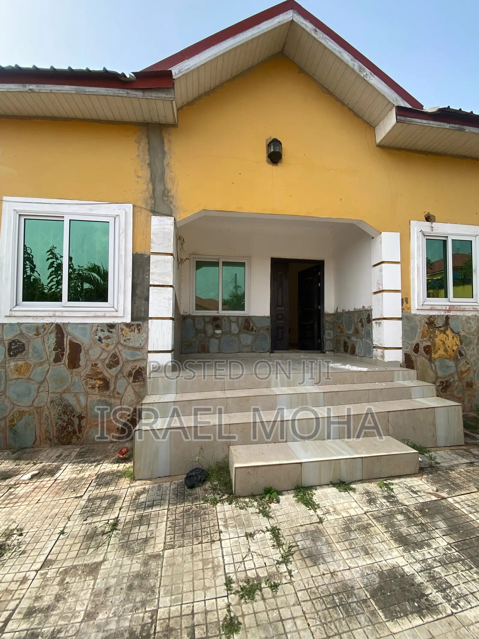 3bdrm Apartment in Kumsark Estate, Oyarifa for rent in Oyarifa