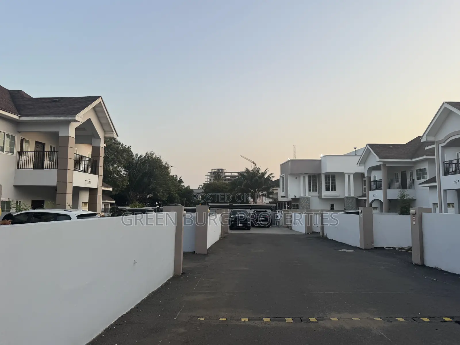 4bdrm Townhouse / Terrace in Cantonments for rent in Cantonments