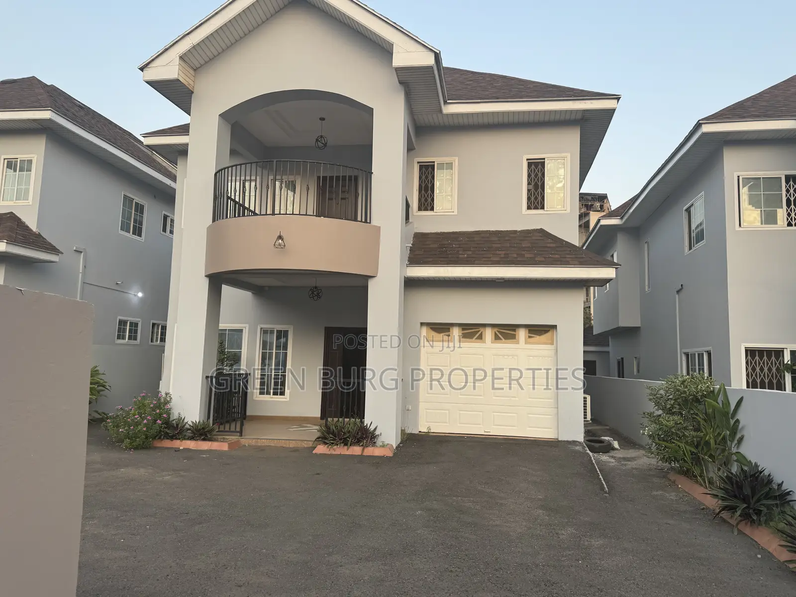 4bdrm Townhouse / Terrace in Cantonments for rent in Cantonments