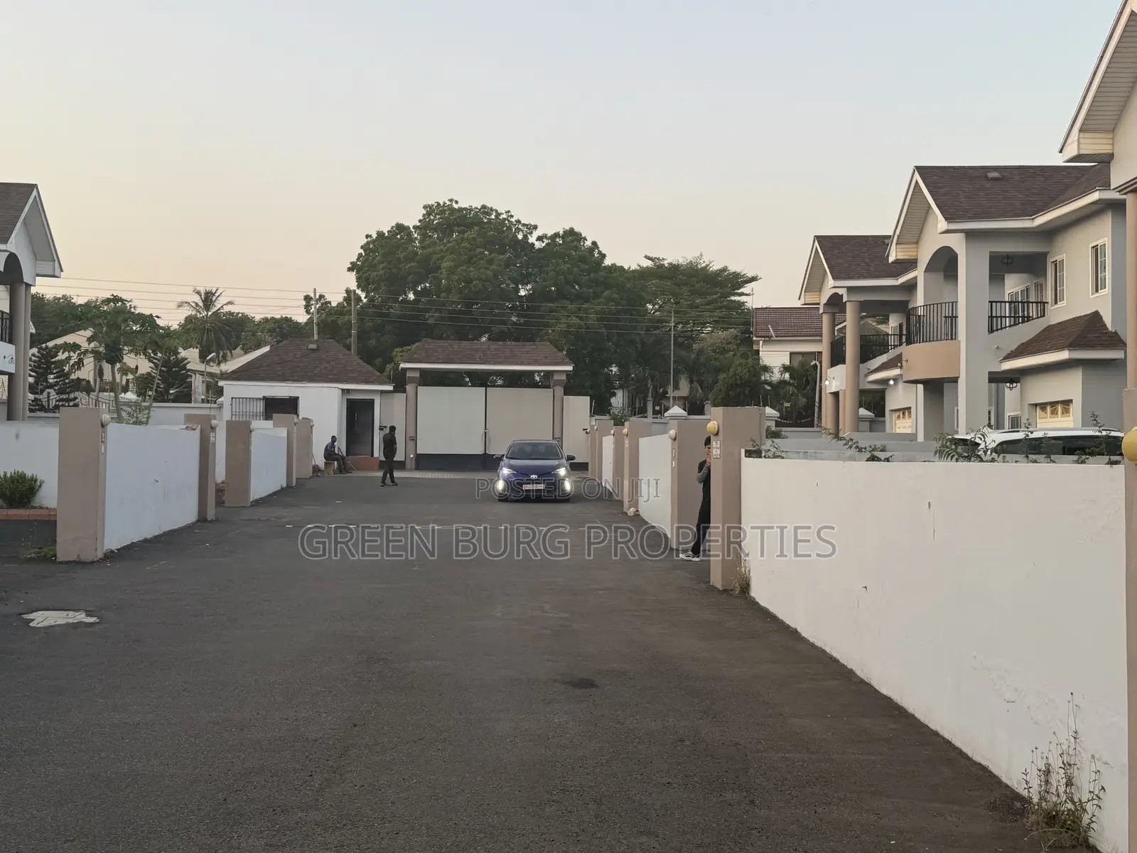 4bdrm Townhouse / Terrace in Cantonments for rent in Cantonments