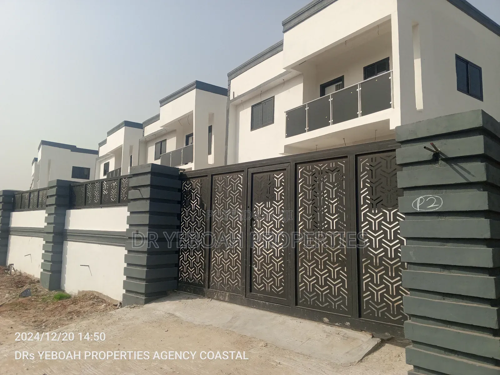 4bdrm Duplex in Spintex:- 4 Bedrooms for sale in Spintex