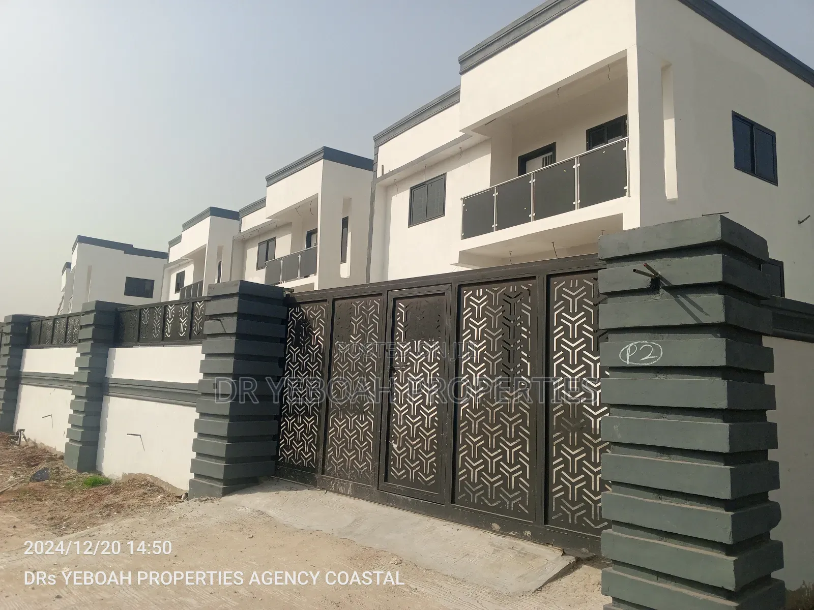 4bdrm Duplex in Spintex:- 4 Bedrooms for sale in Spintex