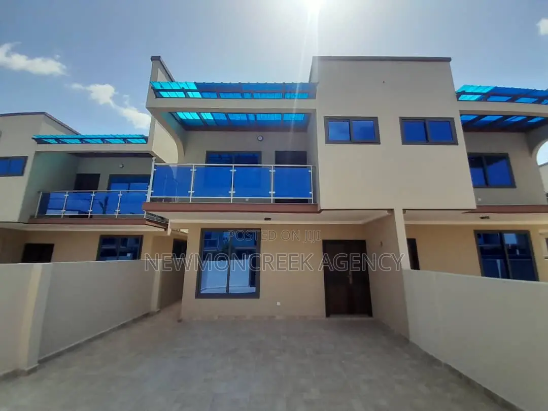3bdrm Duplex in Gated Estate, Oyarifa for rent in Oyarifa