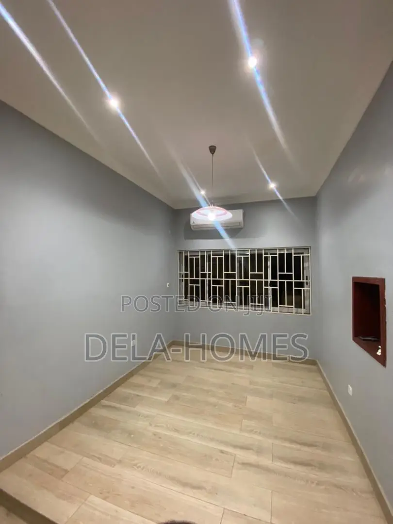 4 Bedroom House in Adenta