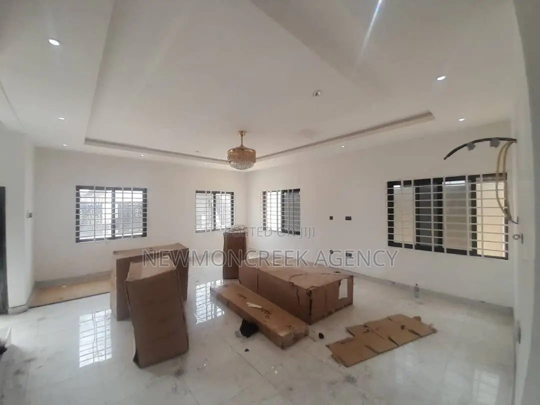 4bdrm Duplex in East Legon Annex, Accra Metropolitan for sale in Accra Metropolitan