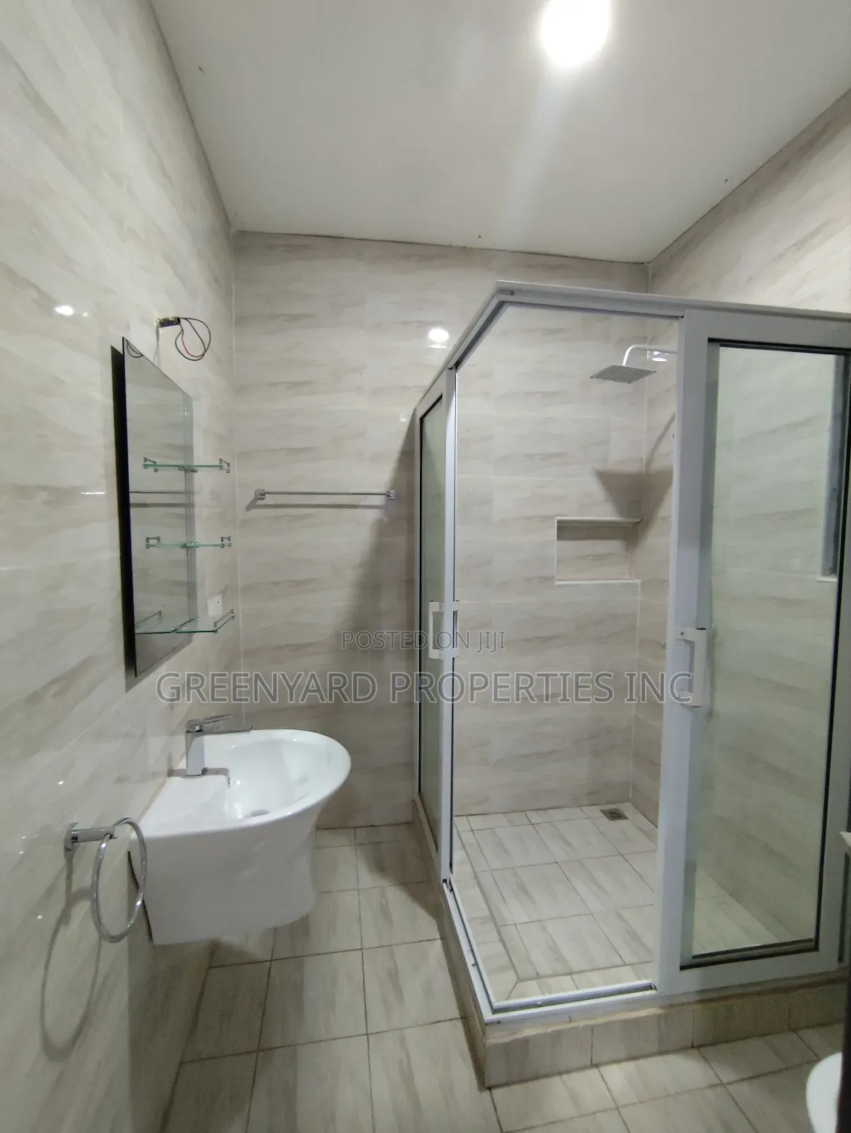5bdrm House in Botwe for rent in Ashaley Botwe