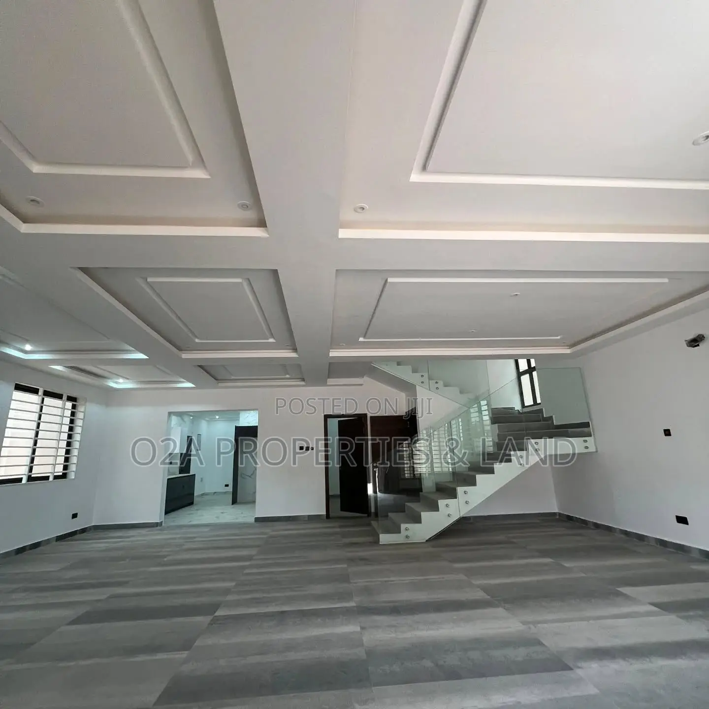 4bdrm House in East Legon, American House for sale in American House