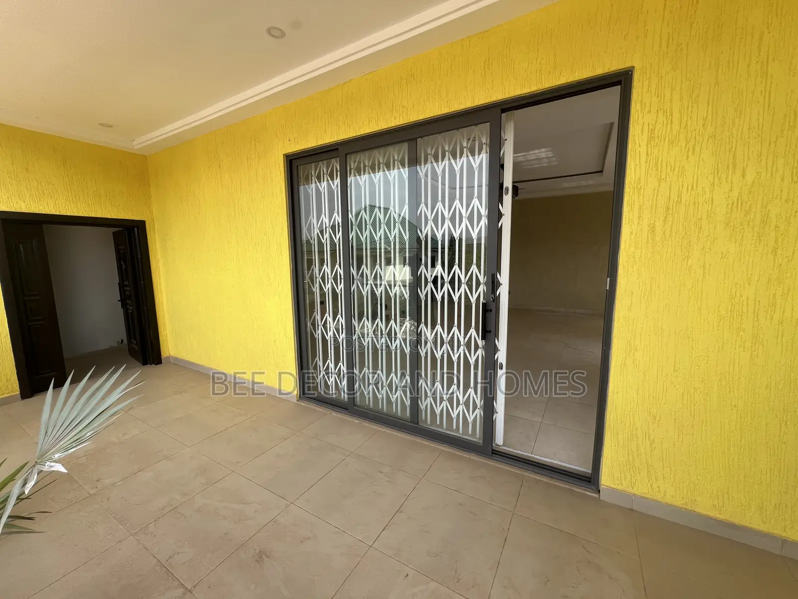 3bdrm Apartment in Agbogba Junction, Abokobi for rent in Abokobi