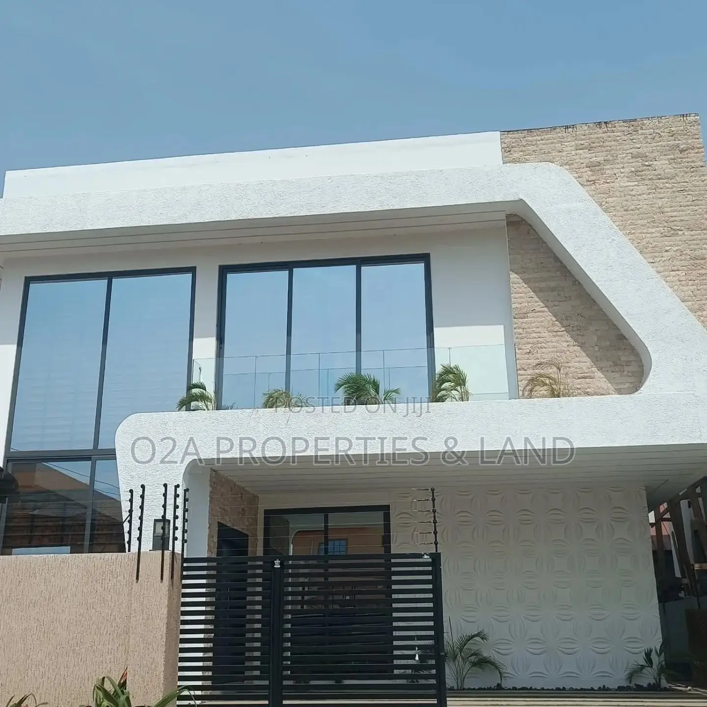 3bdrm House in Achimota, School Area for sale in School Area