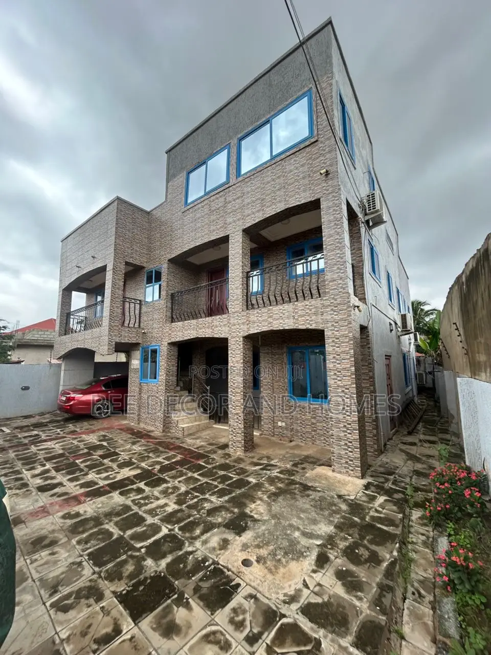 8bdrm Mansion in Bee Decor & Homes, Abokobi for sale in Abokobi