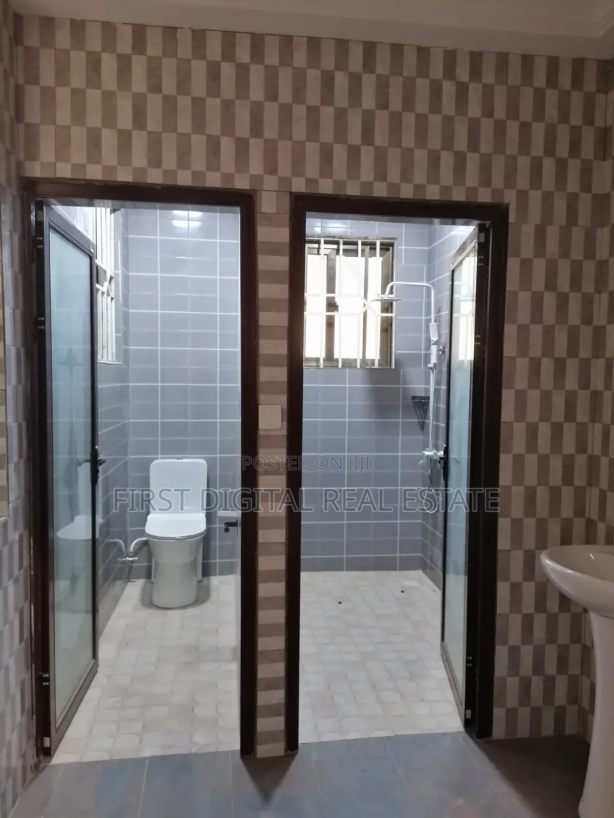 Chamber and Hall Self Contain for Rent at Bontianor in Ga South Municipal