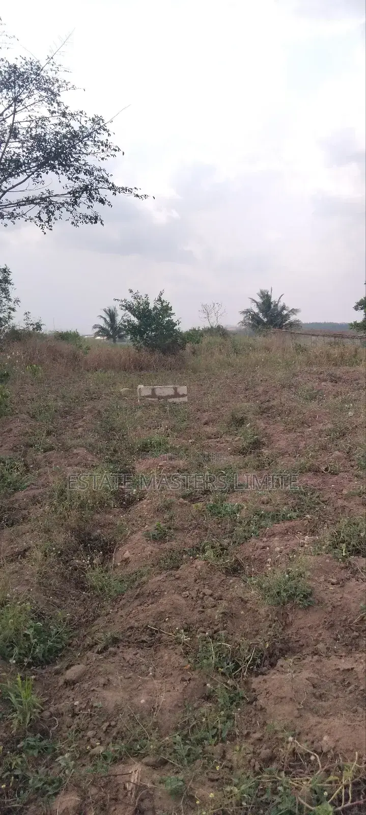 Zongo Lans for Sale in Gomoa East