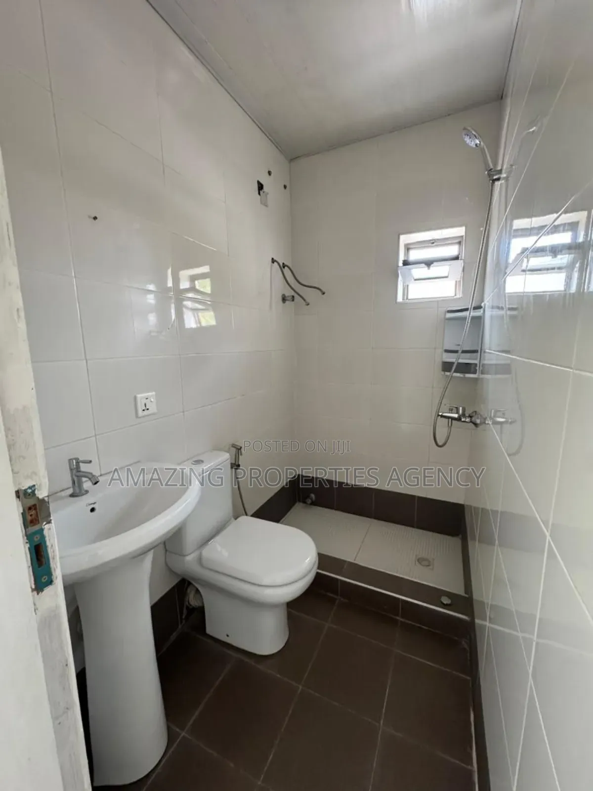 7bdrm House in Office Space Labone, Adjiriganor for rent in Adjiriganor