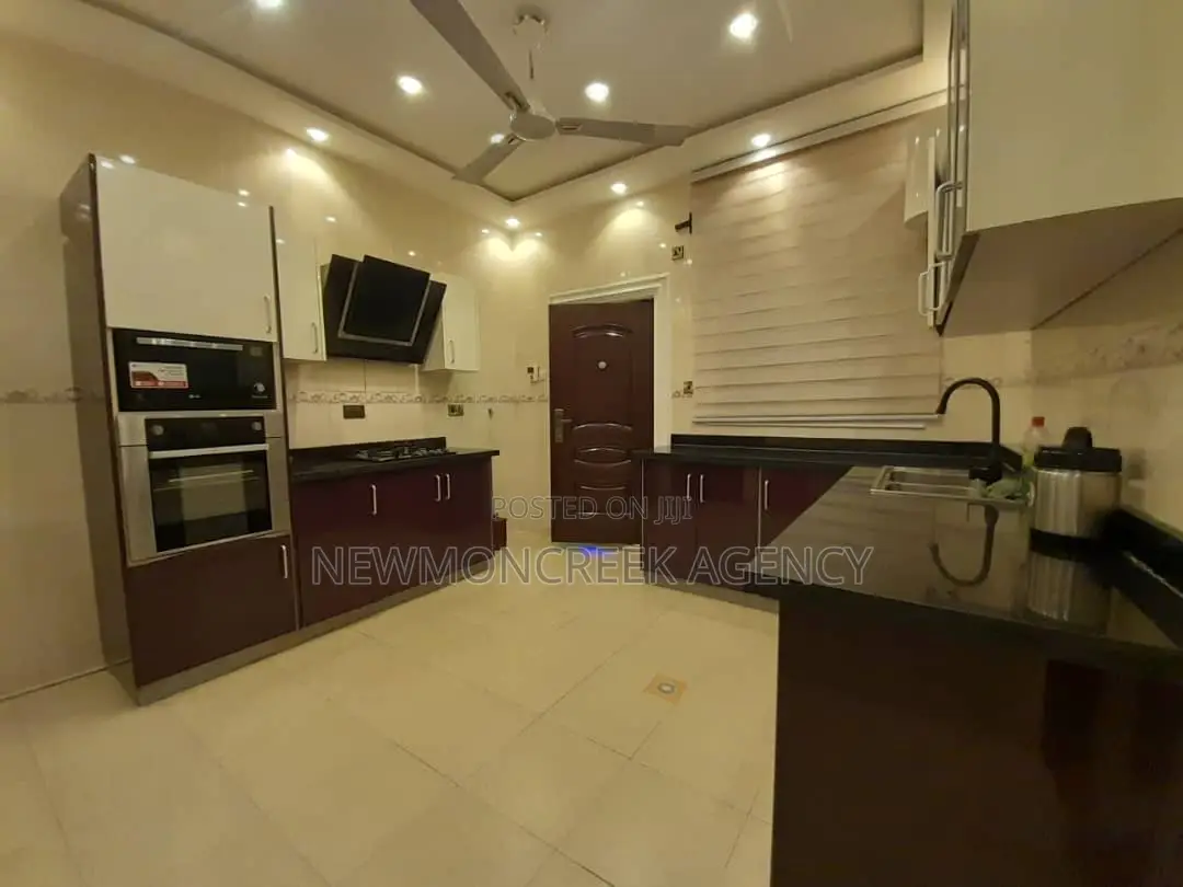 5bdrm Duplex in Oyarifa Estate, Accra Metropolitan for sale in Accra Metropolitan